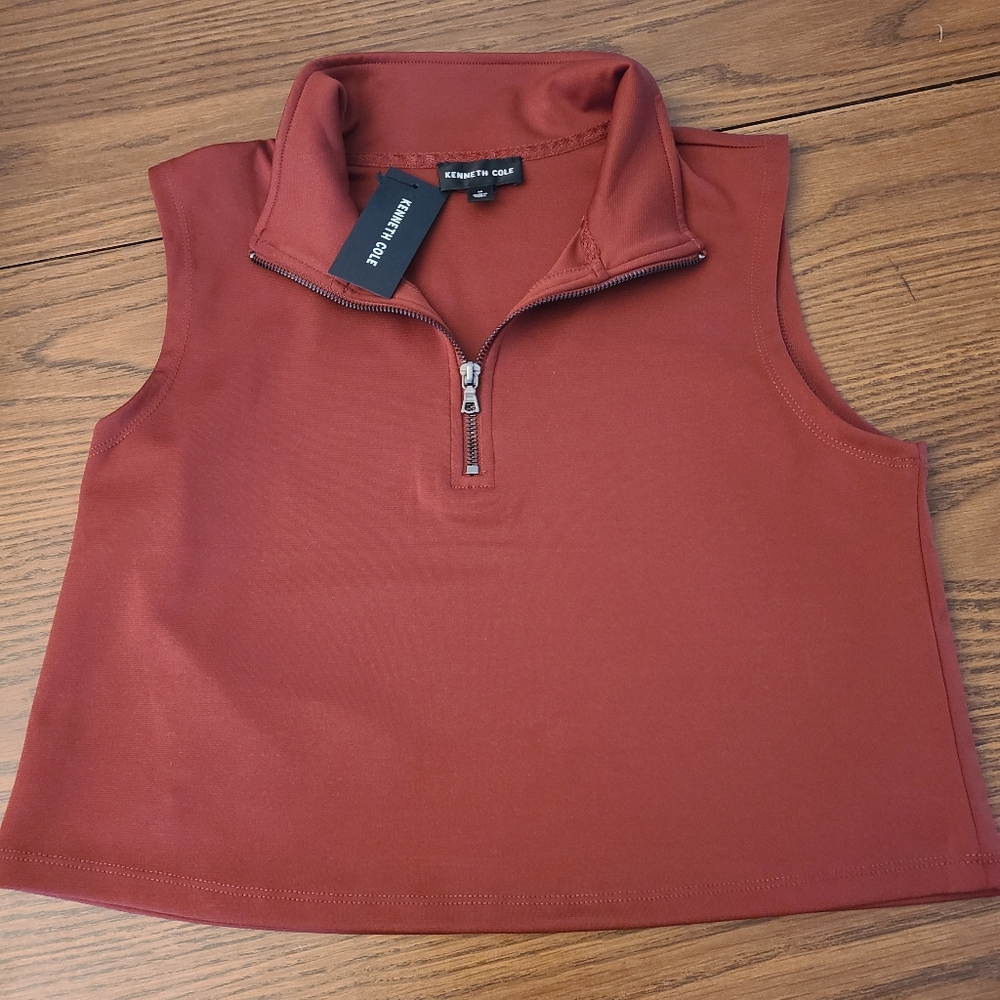 NWT Kenneth Cole Cropped Sleeveless Top in Size Medium